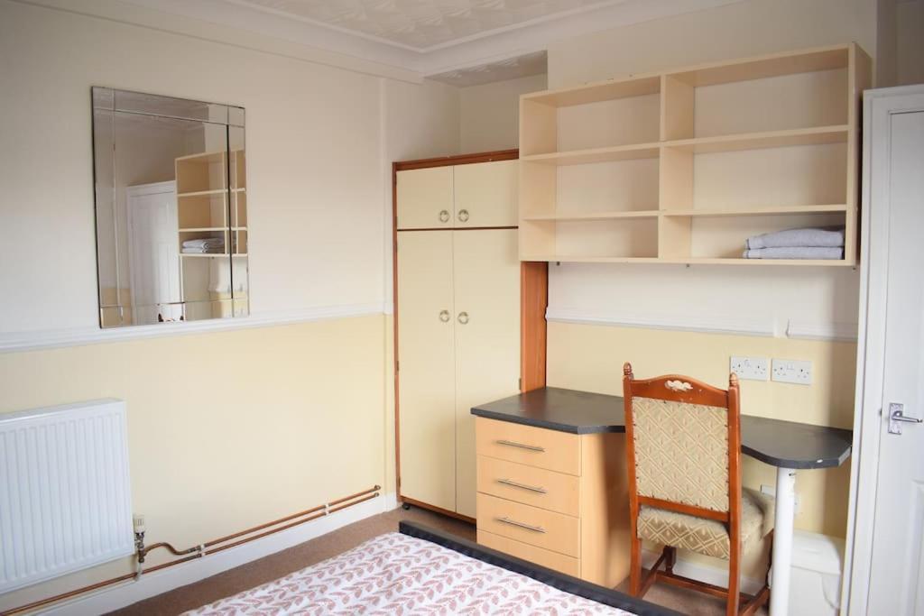 House Stay In Bangor North Wales エクステリア 写真