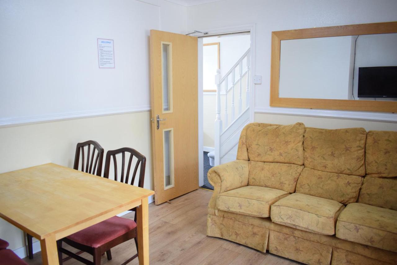 House Stay In Bangor North Wales エクステリア 写真